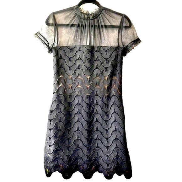 Self-Potrait 'Evie' Short Sleeve Scalloped Chevron Lace Dress, Black, size 4 - Picture 3 of 12